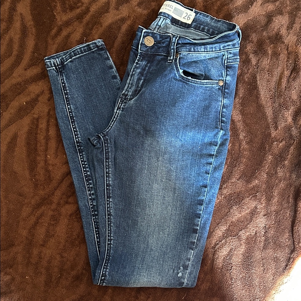 Chic Denim Skinny Jeans